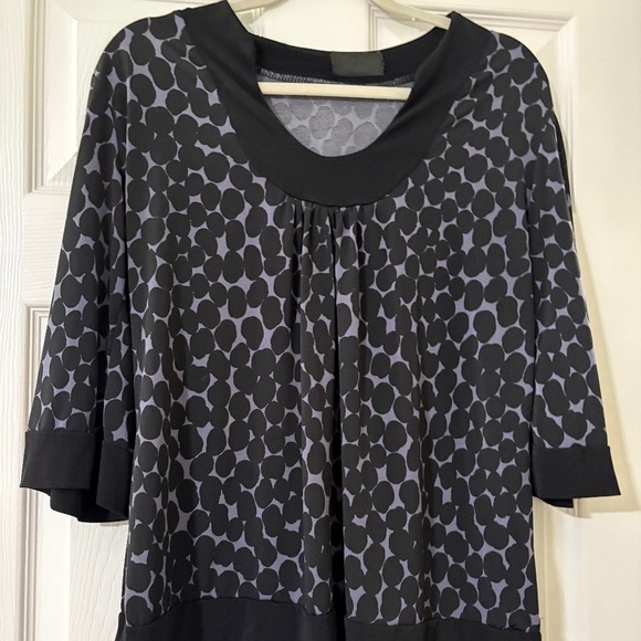 Tops - Black and purple polka dot blouse Size Large